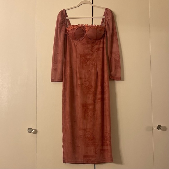 TOXIC ENVY  “Daisy" Long Sleeve Printed Midi Dress - Picture 5 of 13